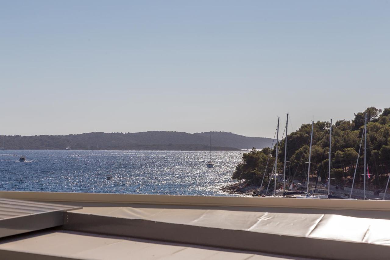 Apartment Petric Hvar Town Exterior photo